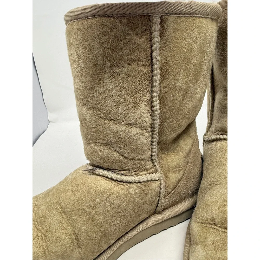 UGG Australia Classic Short 5831 Sand Tan Suede Sheepskin Boots Womens 6